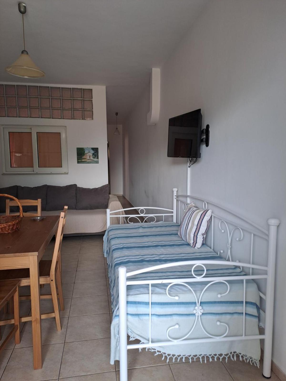Flisvos Apartments Megalochori  Екстер'єр фото
