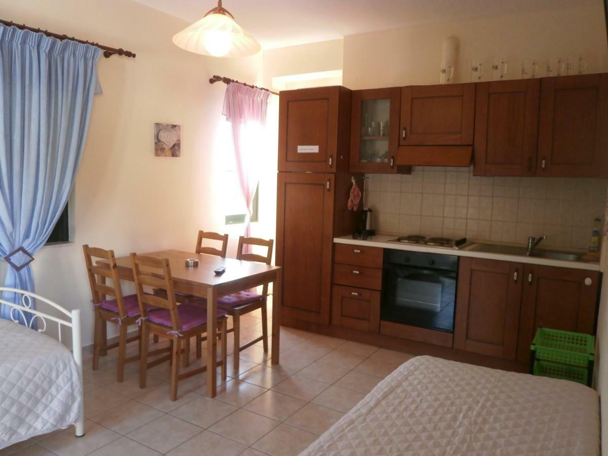 Flisvos Apartments Megalochori  Екстер'єр фото